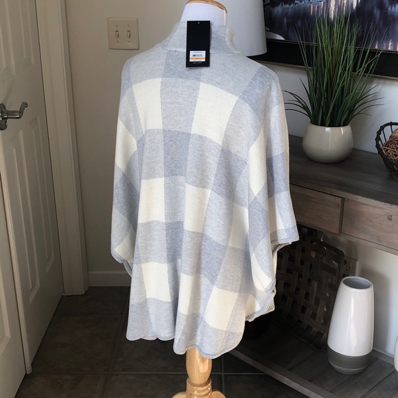 💕🆕JONES NEW YORK💕 Buffalo Plaid Cape - Picture 3 of 7